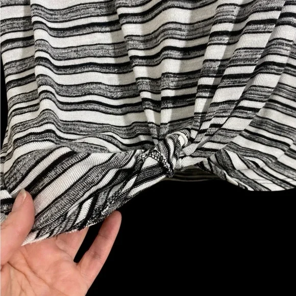 FGD Striped Black and White Women's Top - Picture 3 of 11